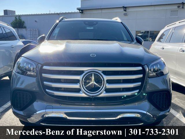 new 2025 Mercedes-Benz GLS 450 car
