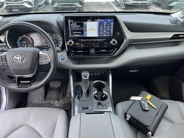 used 2021 Toyota Highlander Hybrid car, priced at $36,788