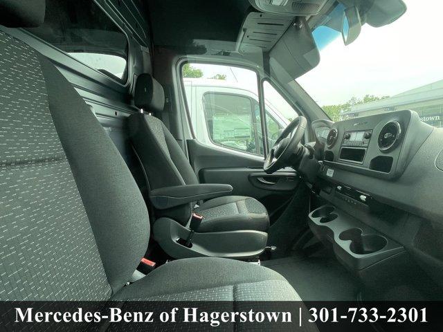 new 2025 Mercedes-Benz Sprinter 2500 car