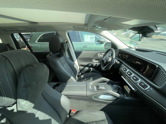 new 2026 Mercedes-Benz GLS 450 car