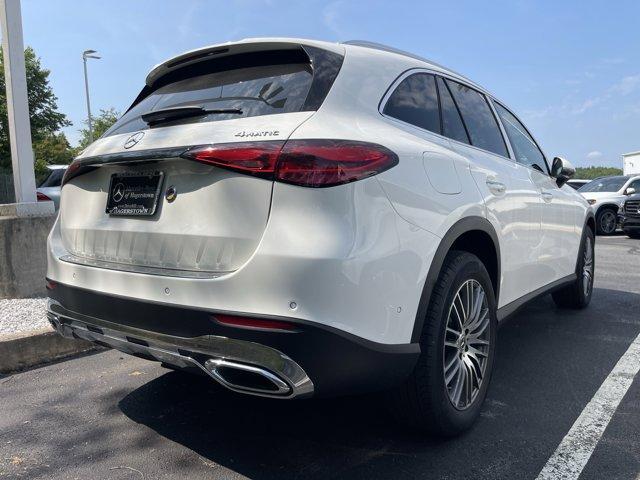 new 2025 Mercedes-Benz GLC 300 car