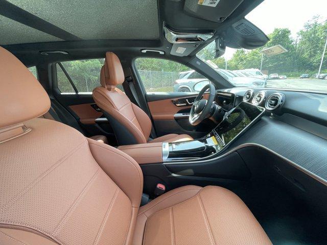 new 2025 Mercedes-Benz GLC 300 car