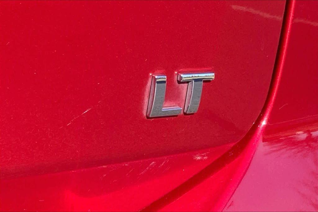 used 2021 Chevrolet Equinox car, priced at $20,301