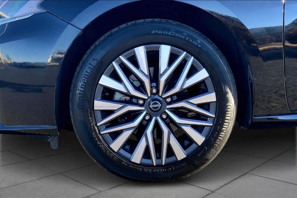 used 2023 Nissan Altima car, priced at $21,589