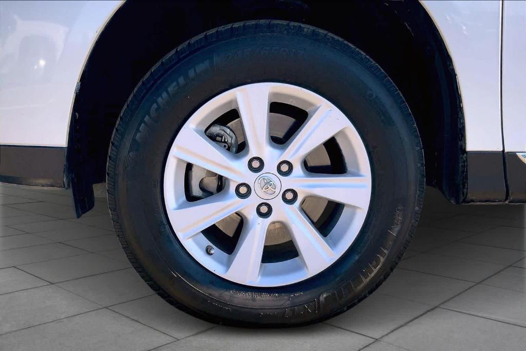 used 2013 Toyota Highlander car, priced at $12,900