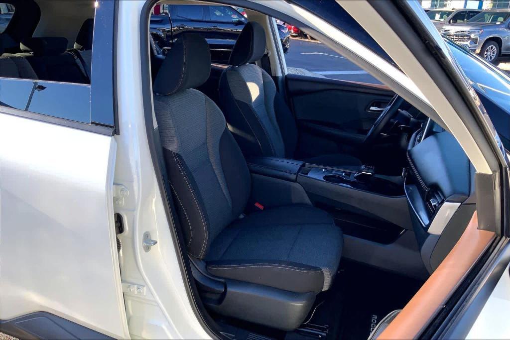 used 2021 Nissan Rogue car, priced at $18,999