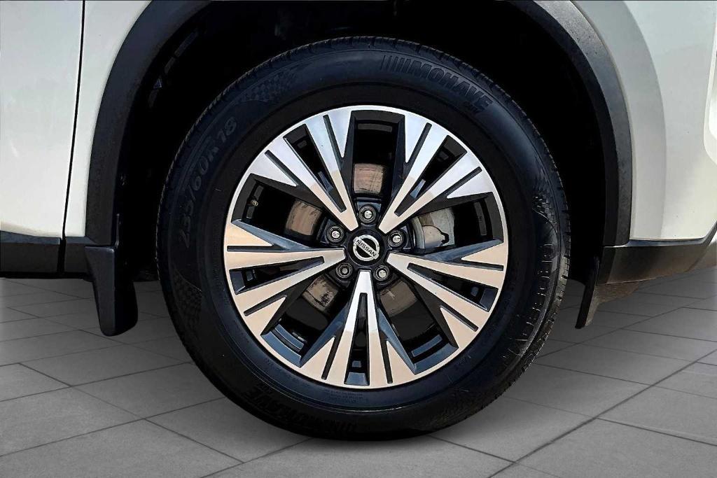 used 2021 Nissan Rogue car, priced at $18,999