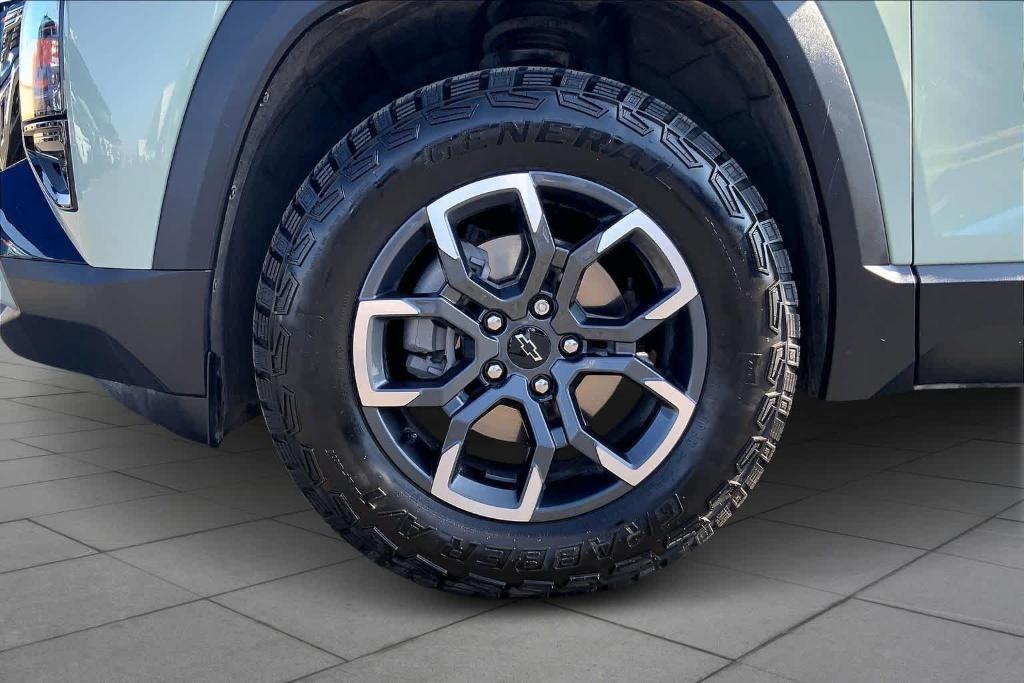 used 2025 Chevrolet Equinox car, priced at $29,999