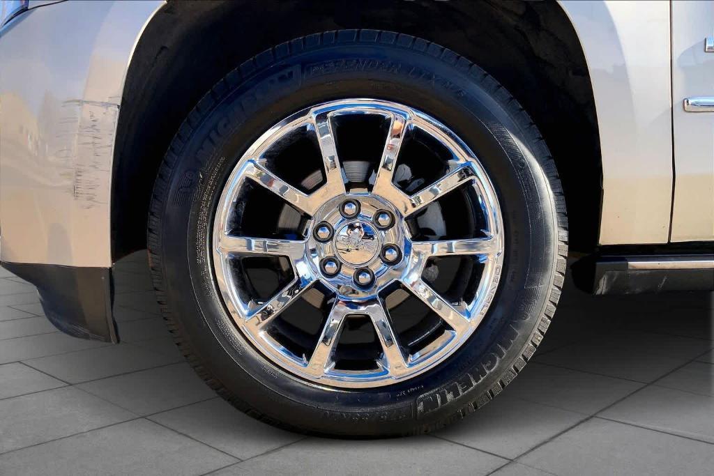 used 2017 GMC Yukon XL car, priced at $28,208