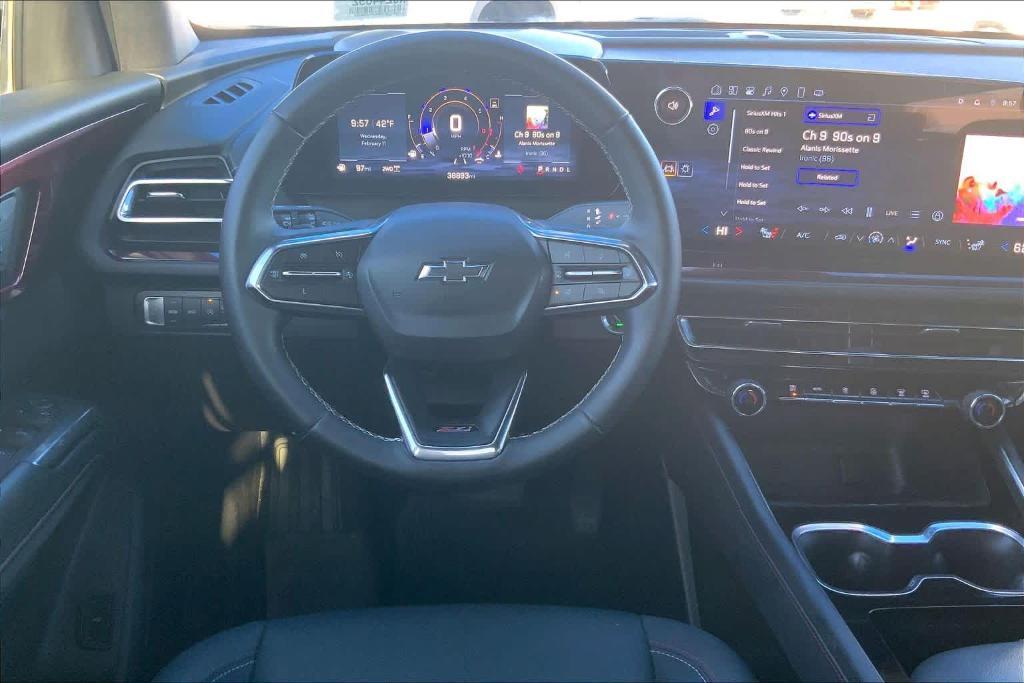 used 2024 Chevrolet Traverse car, priced at $41,999