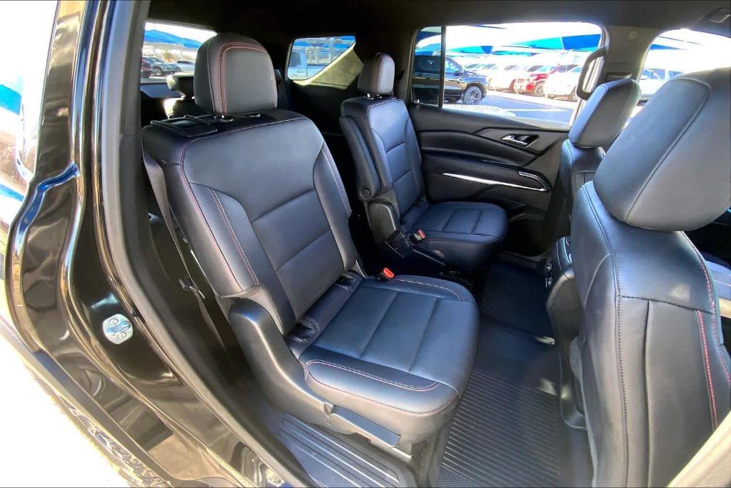 used 2024 Chevrolet Traverse car, priced at $41,999