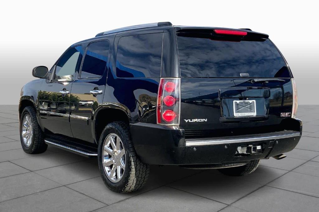 used 2013 GMC Yukon car, priced at $11,999