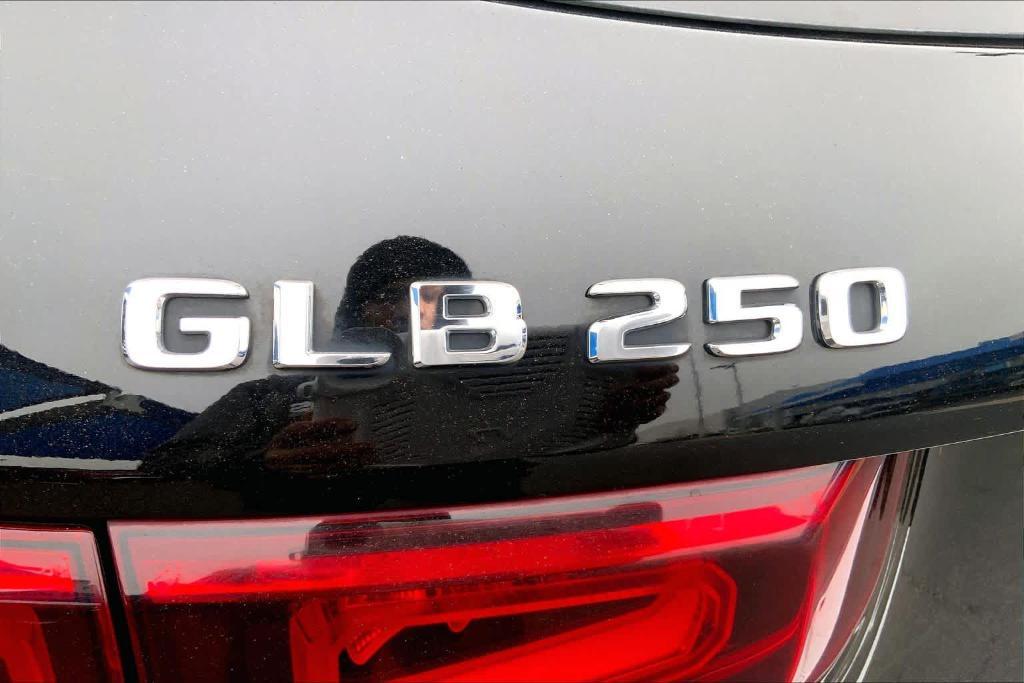 used 2021 Mercedes-Benz GLB 250 car, priced at $24,859