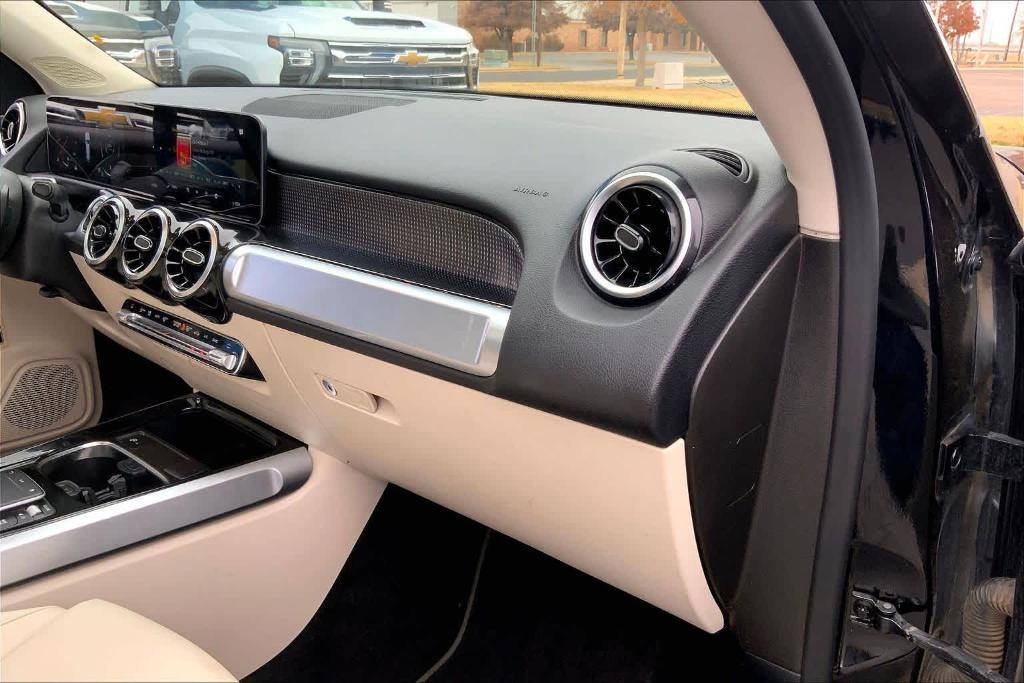 used 2021 Mercedes-Benz GLB 250 car, priced at $24,859