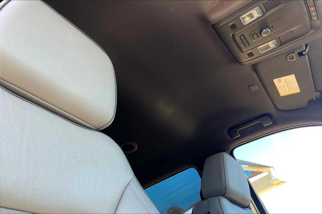 used 2023 GMC Yukon car, priced at $53,999