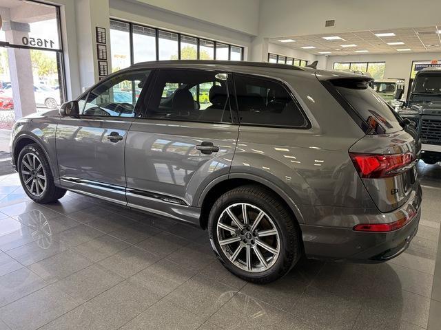 used 2024 Audi Q7 car, priced at $40,999