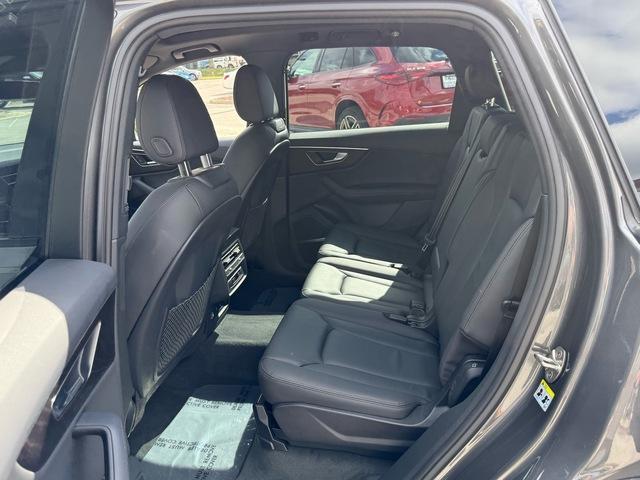 used 2024 Audi Q7 car, priced at $40,999