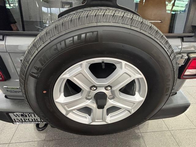 used 2021 Jeep Wrangler Unlimited car, priced at $25,999