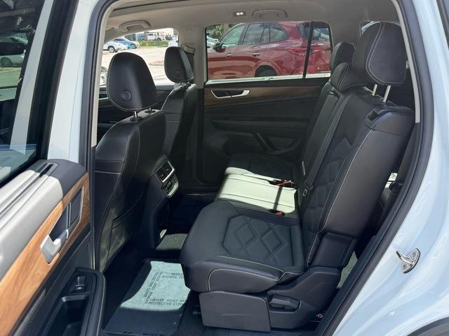 used 2024 Volkswagen Atlas car, priced at $31,999