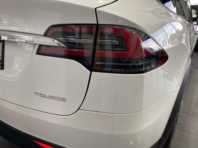 used 2021 Tesla Model X car, priced at $38,999