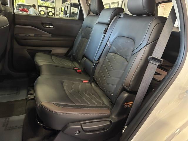 used 2024 Nissan Pathfinder car, priced at $32,999