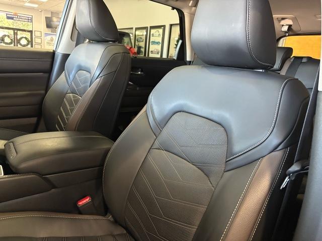 used 2024 Nissan Pathfinder car, priced at $32,999