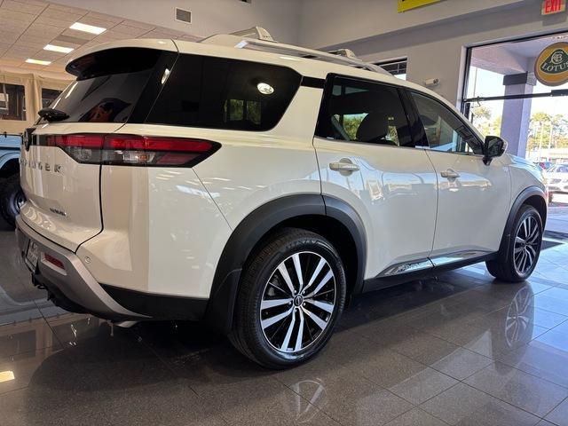 used 2024 Nissan Pathfinder car, priced at $32,999