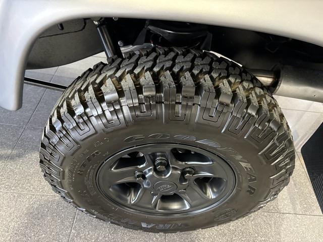 1997 Gray Land Rover Defender