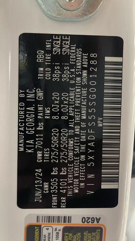 used 2025 Kia EV9 car, priced at $42,999