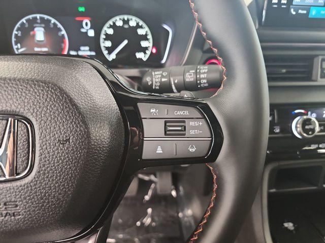 used 2025 Honda Pilot car, priced at $45,100