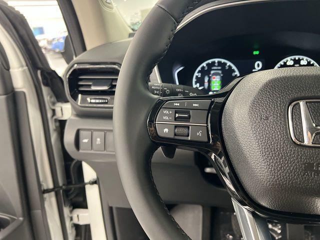 new 2025 Honda Pilot car, priced at $46,203