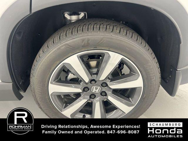 new 2025 Honda Pilot car, priced at $46,203