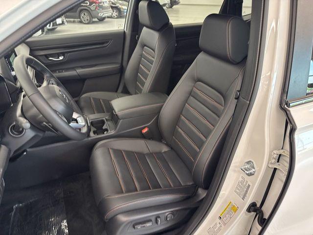 new 2026 Honda CR-V Hybrid car, priced at $40,015