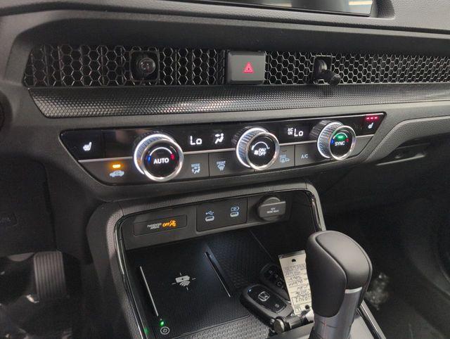 new 2026 Honda CR-V Hybrid car, priced at $39,583