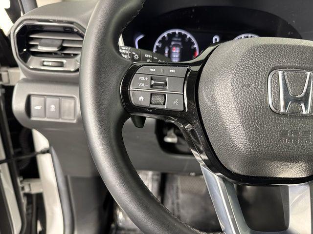 used 2025 Honda Pilot car, priced at $43,600