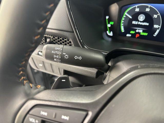 new 2026 Honda CR-V Hybrid car, priced at $40,015