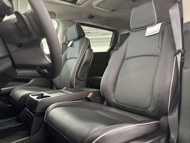 new 2026 Honda Odyssey car, priced at $45,333