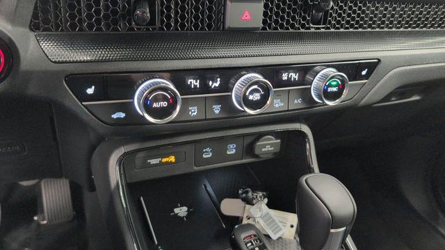 new 2026 Honda CR-V Hybrid car, priced at $39,583