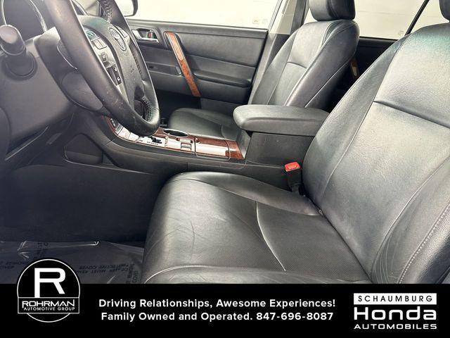 used 2013 Toyota Highlander car, priced at $11,900