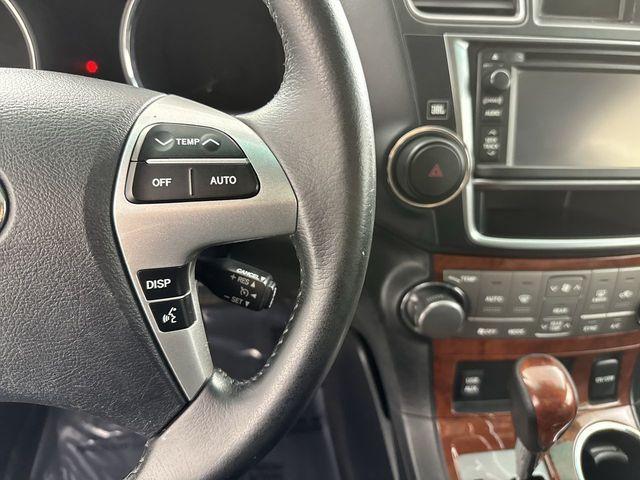 used 2013 Toyota Highlander car, priced at $11,900
