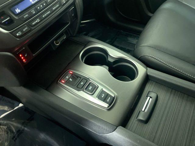 used 2022 Honda Pilot car, priced at $30,900