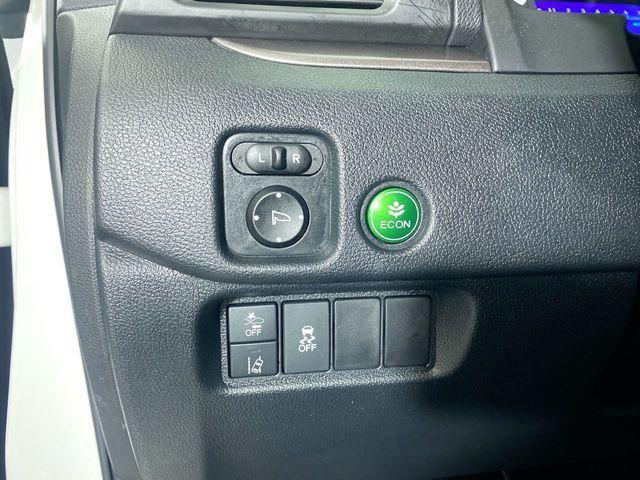 used 2022 Honda Pilot car, priced at $30,900