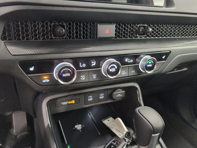 new 2026 Honda CR-V Hybrid car, priced at $40,015