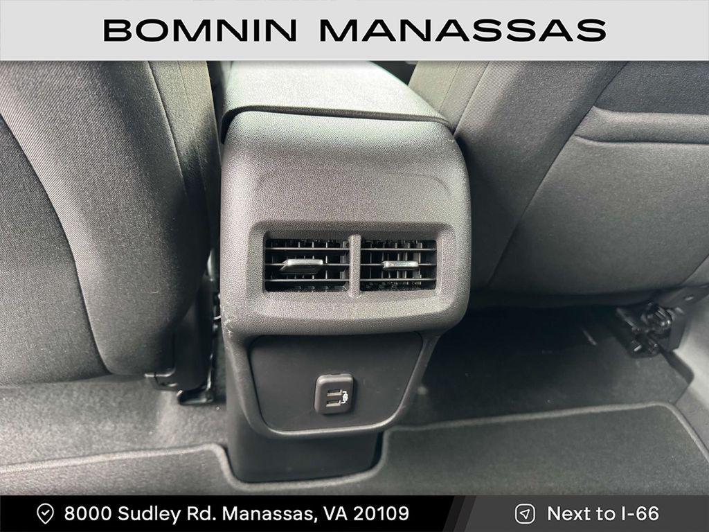 used 2023 Chevrolet Equinox car, priced at $19,490