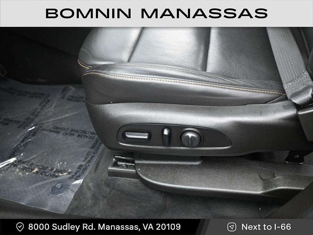 used 2021 Chevrolet Traverse car, priced at $23,994