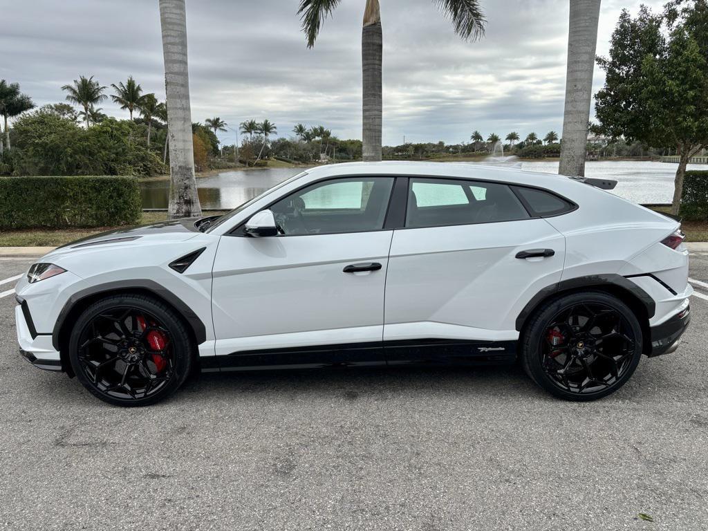 used 2024 Lamborghini Urus car, priced at $324,922