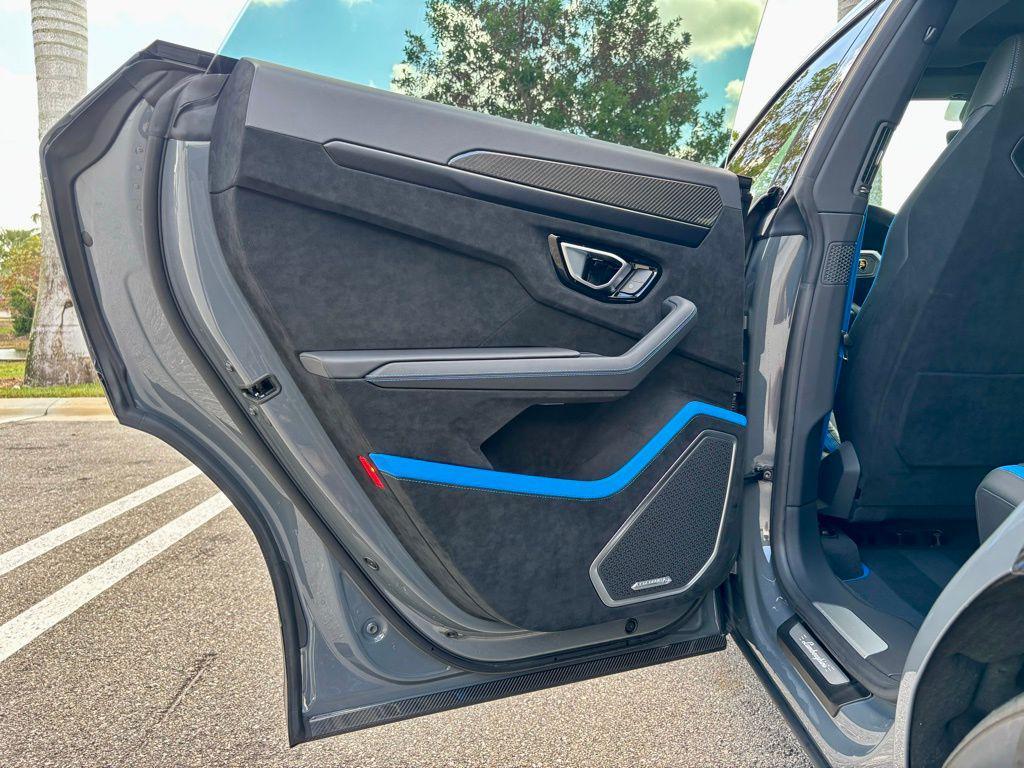 used 2024 Lamborghini Urus car, priced at $309,833