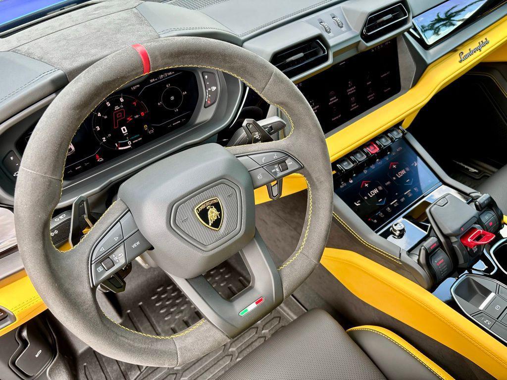 used 2025 Lamborghini Urus car, priced at $329,923