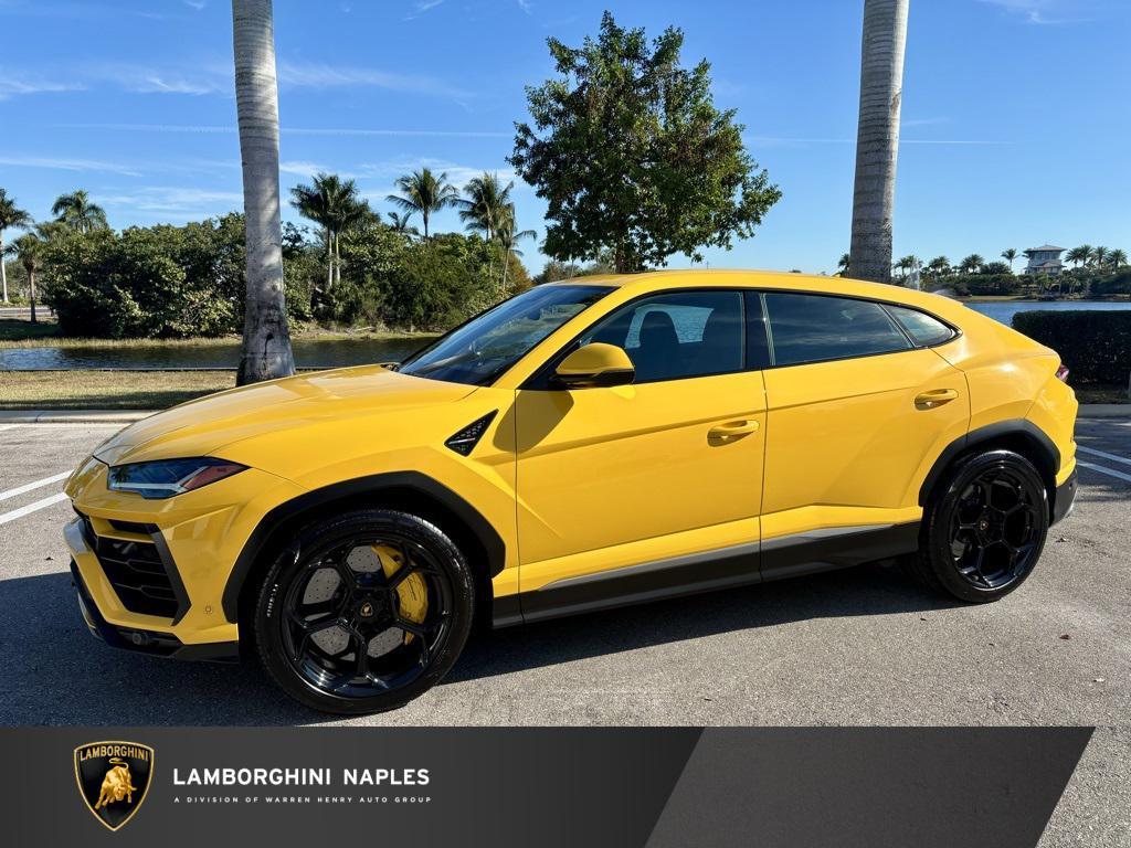 used 2022 Lamborghini Urus car, priced at $219,933
