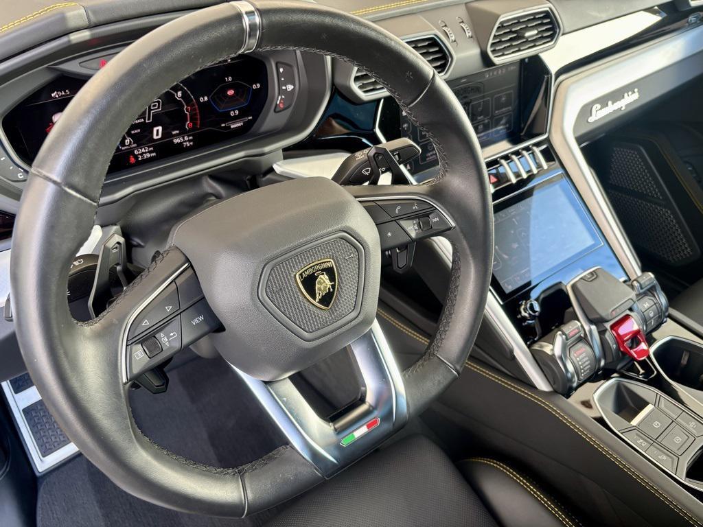 used 2022 Lamborghini Urus car, priced at $219,933